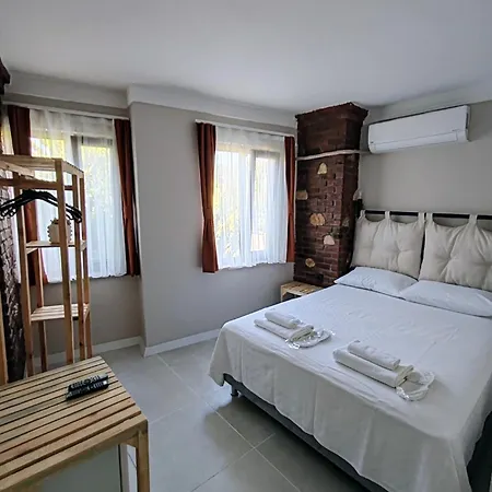 Aim Hotel *
